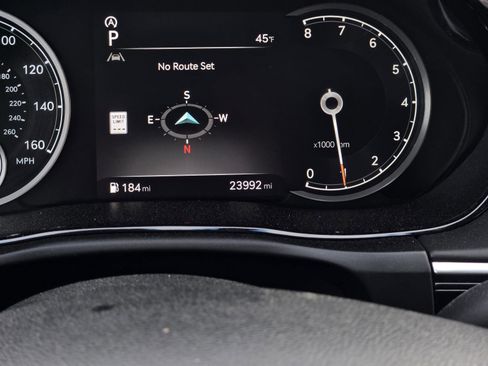 Used 2025 Genesis GV70 2.5T image 18