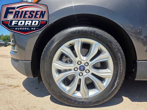 Used 2020 Ford Edge Titanium AWD/4WD image 8