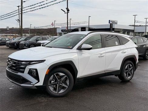 Certified 2025 Hyundai Tucson SEL image 2