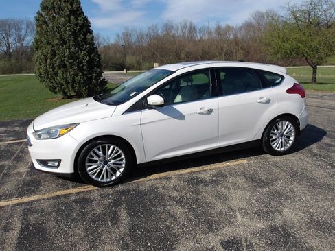 Used 2016 Ford Focus Titanium image 11