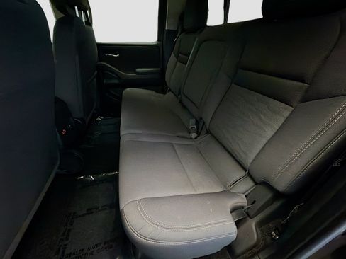 Used 2024 Nissan Frontier SV RWD image 13