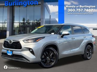 Used 2023 Toyota Highlander XLE AWD/4WD video 1