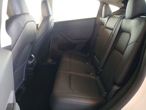 Used 2024 Tesla Model Y Long Range image 13