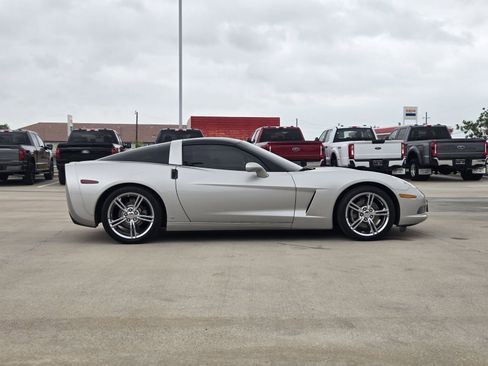 Used 2006 Chevrolet Corvette Coupe image 7