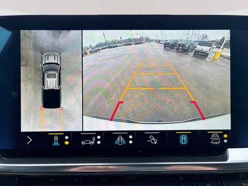 Certified 2022 Chevrolet Silverado 1500 High Country w/ Z71 Off-Road Package image 15