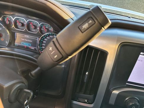 Used 2018 GMC Sierra 2500 SLT w/ Duramax Plus Package image 24