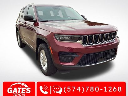 Used 2023 Jeep Grand Cherokee Laredo