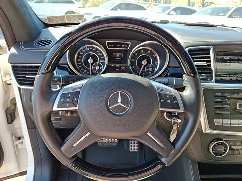 Used 2013 Mercedes-Benz ML 63 AMG 4MATIC image 20