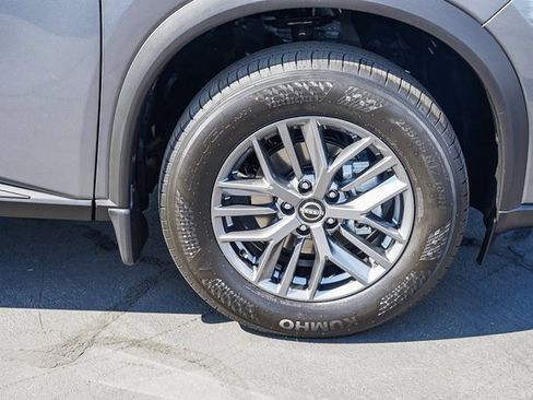 New 2026 Nissan Rogue S image 10