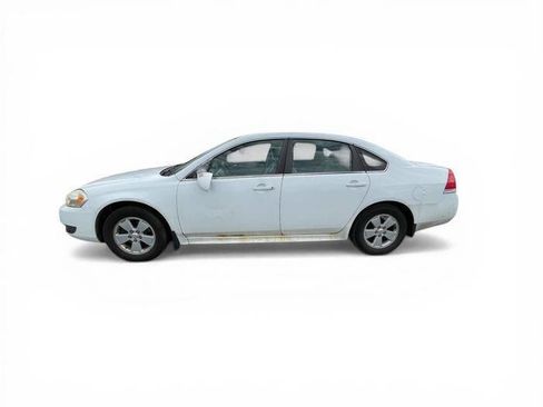 Used 2010 Chevrolet Impala LT image 2
