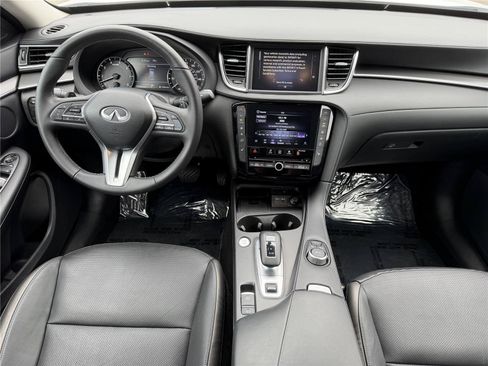 Used 2024 INFINITI QX50 Luxe w/ Cargo Package FWD image 9