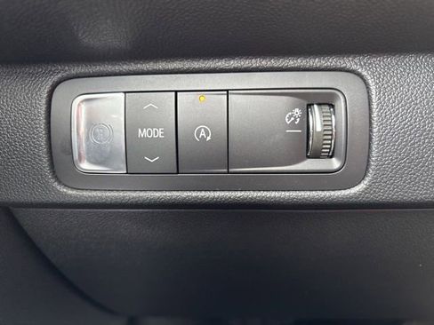 New 2026 Chevrolet Traverse LT FWD image 17