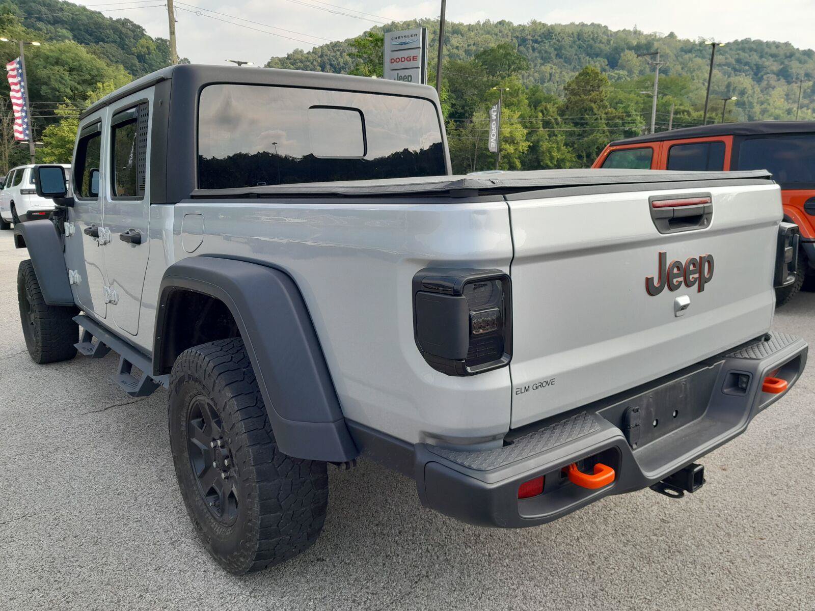 Used 2022 Jeep Gladiator Mojave w/ Cold Weather Group AWD/4WD image 7