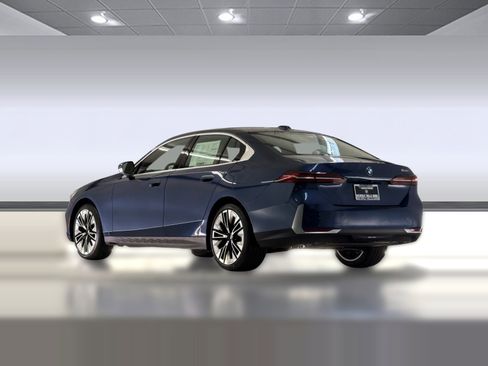 New 2026 BMW 530i image 3