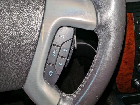 Used 2014 Chevrolet Suburban LT AWD/4WD image 49