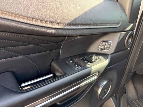 Used 2019 Ford Expedition Max Platinum AWD/4WD image 16