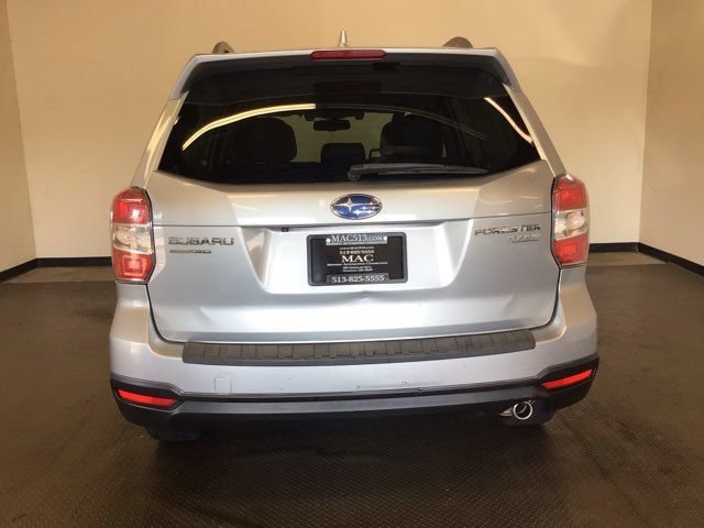 Used 2016 Subaru Forester 2.5i Limited AWD/4WD image 6
