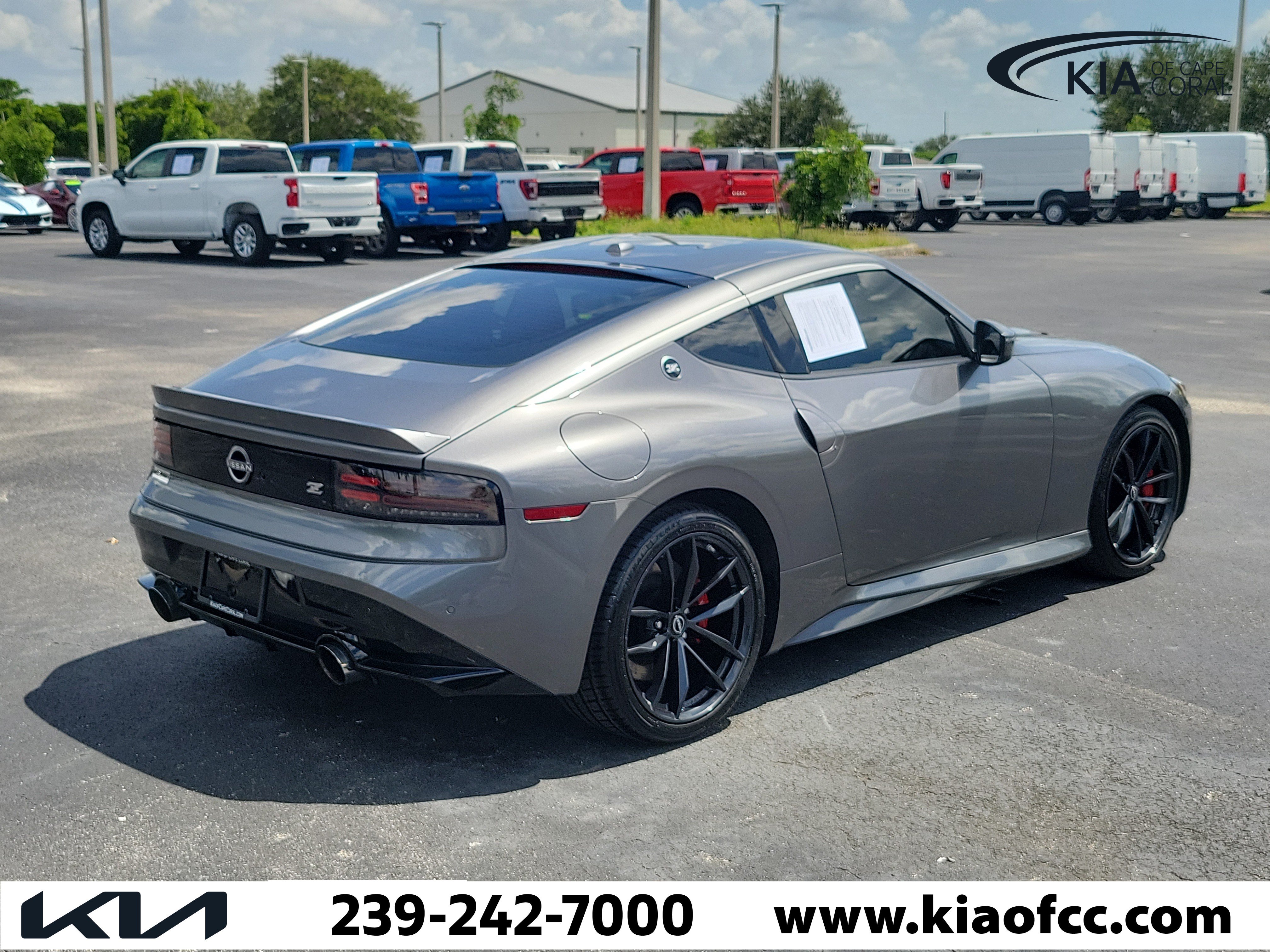 Used 2025 Nissan Z Performance w/ Floor Mat Package RWD image 7