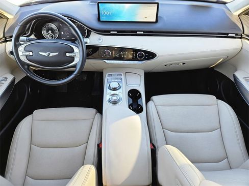 Used 2023 Genesis GV70 2.5T w/ Select Package image 9