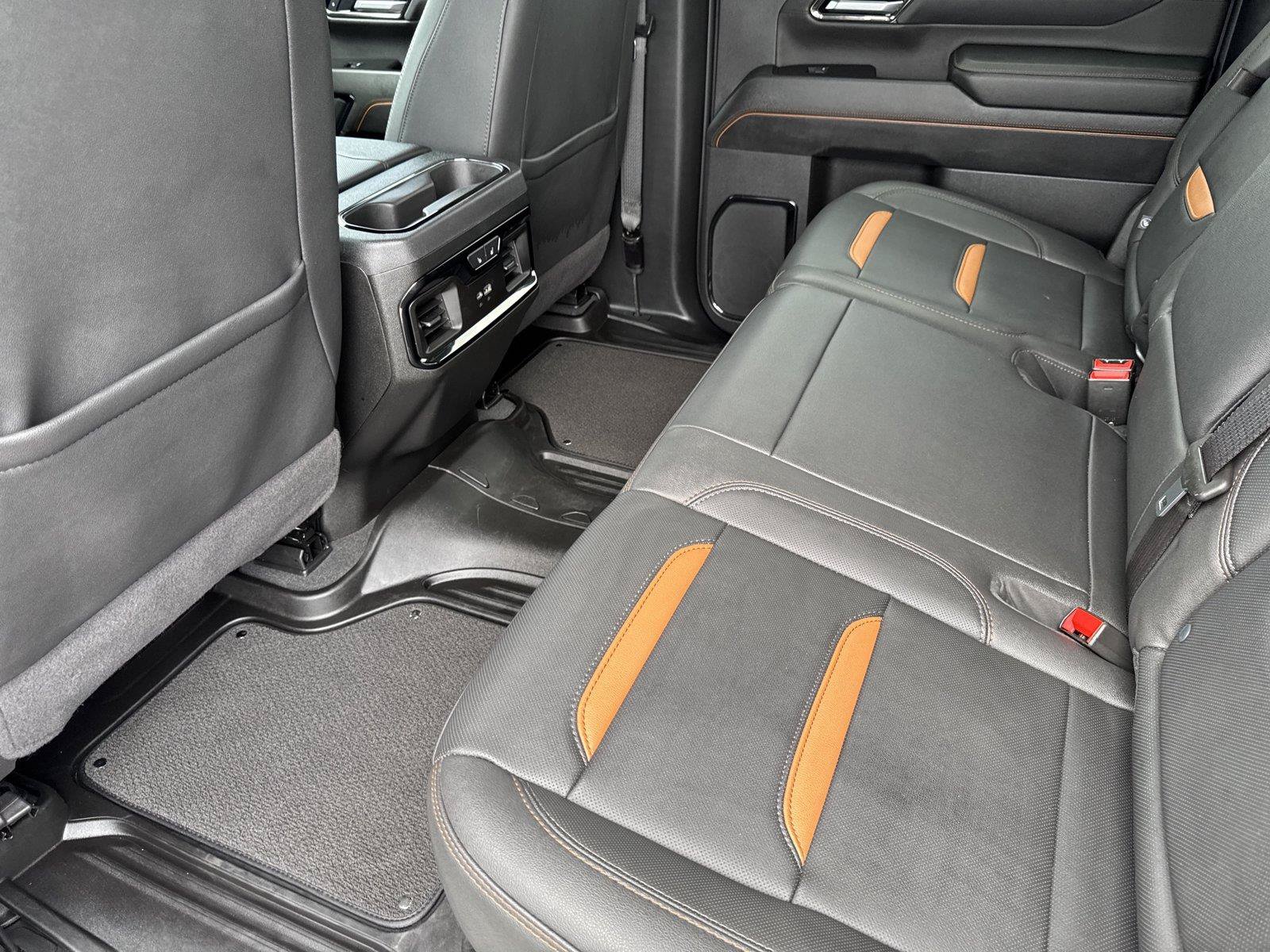 Used 2025 GMC Sierra 2500 AT4 w/ AT4 Premium Plus Package AWD/4WD image 30