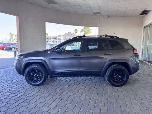 Used 2022 Jeep Cherokee Trailhawk w/ Comfort/Convenience Group image 2