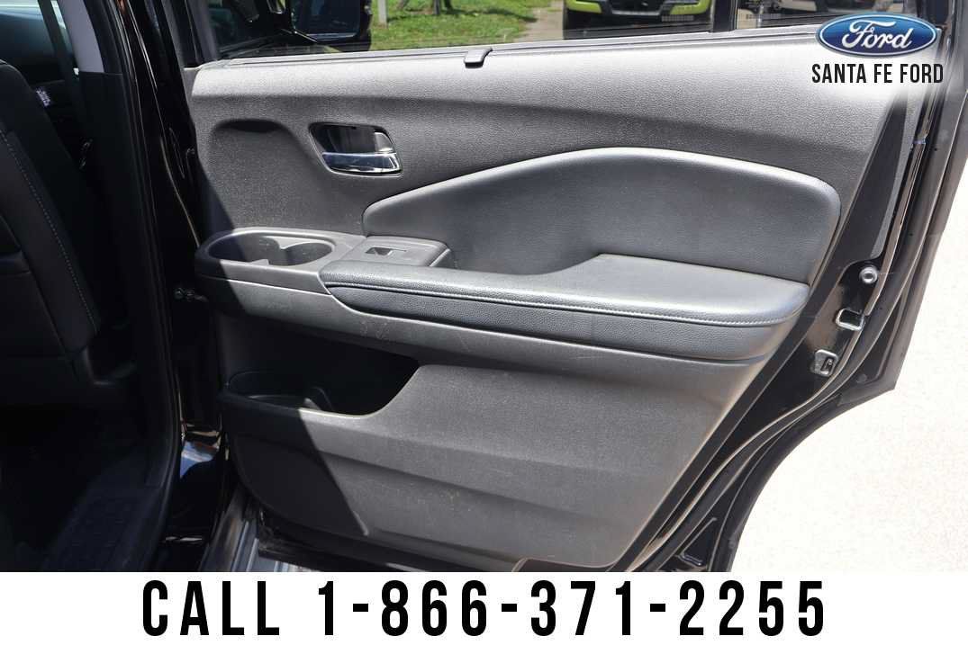 Used 2017 Honda Pilot Touring image 22