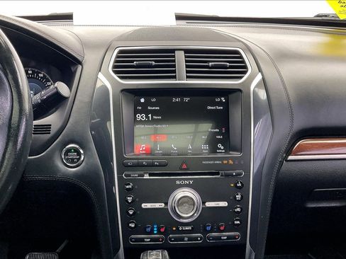 Used 2018 Ford Explorer Platinum AWD/4WD image 5