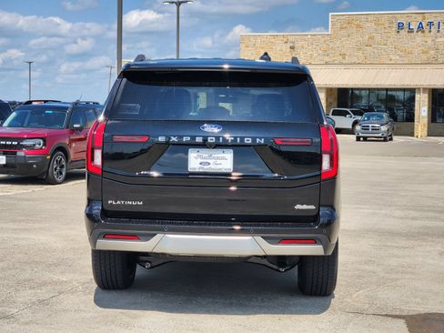 New 2026 Ford Expedition Platinum AWD/4WD image 8