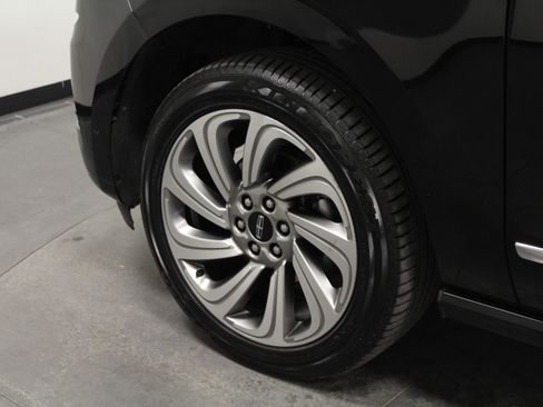 Used 2023 Lincoln Navigator L Reserve w/ Equipment Group 201A image 10