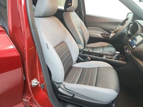 Used 2023 Nissan Kicks SR w/ SR Premium Package FWD image 32