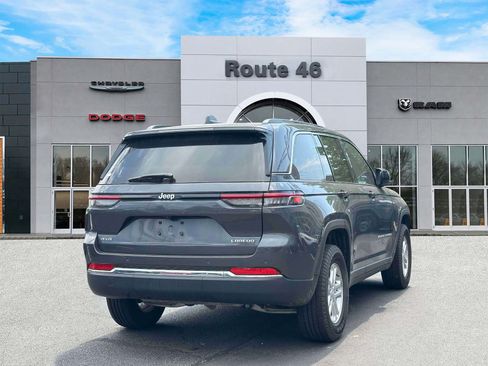 Used 2025 Jeep Grand Cherokee Laredo w/ Luxury Tech Group I AWD/4WD image 5