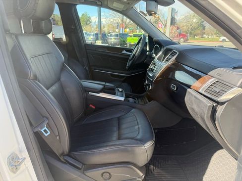 Used 2014 Mercedes-Benz GL 450 4MATIC image 13