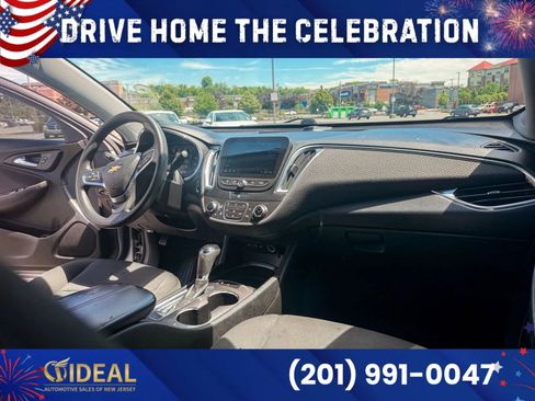 Used 2019 Chevrolet Malibu LT FWD image 15