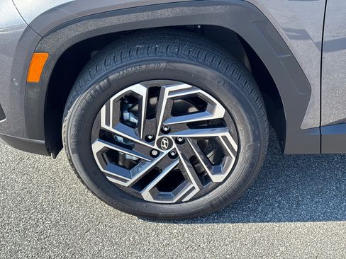 Certified 2025 Hyundai Tucson Limited image 11