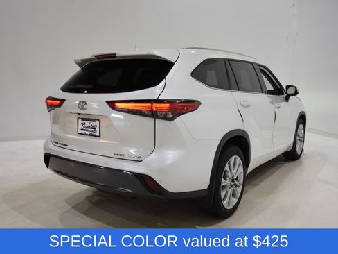 Used 2020 Toyota Highlander Limited image 4