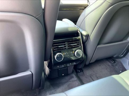 New 2026 Land Rover Range Rover Sport Dynamic SE AWD/4WD image 16