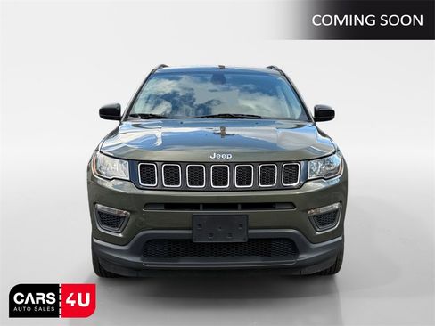Used 2018 Jeep Compass Sport image 2