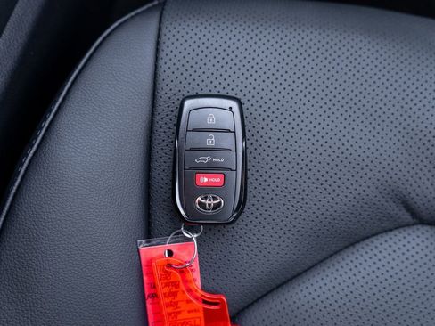 New 2026 Toyota Highlander Platinum image 35