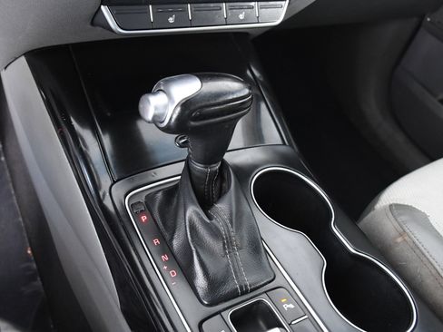 Used 2019 Kia Sorento SX image 17