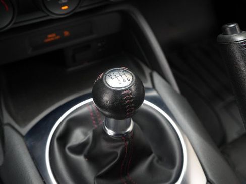 Used 2019 MAZDA MX-5 Miata Sport image 35