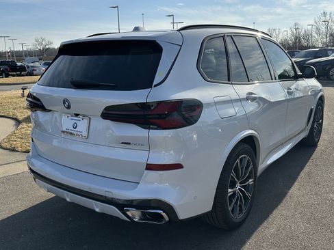 Used 2026 BMW X5 xDrive50e w/ M Sport Package image 10