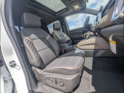 New 2026 GMC Canyon Denali AWD/4WD image 15