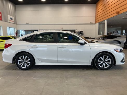 Used 2023 Honda Civic LX image 4