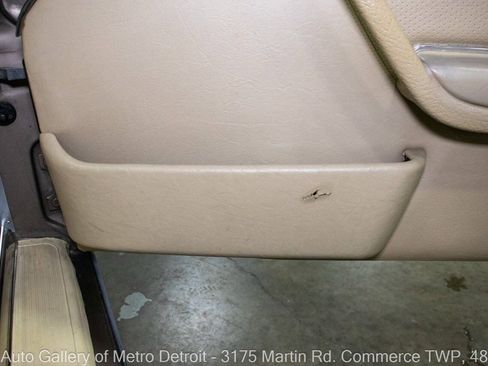 Used 1987 Mercedes-Benz 560 SL image 40