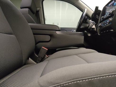 Used 2019 Chevrolet Silverado 1500 LT AWD/4WD image 21