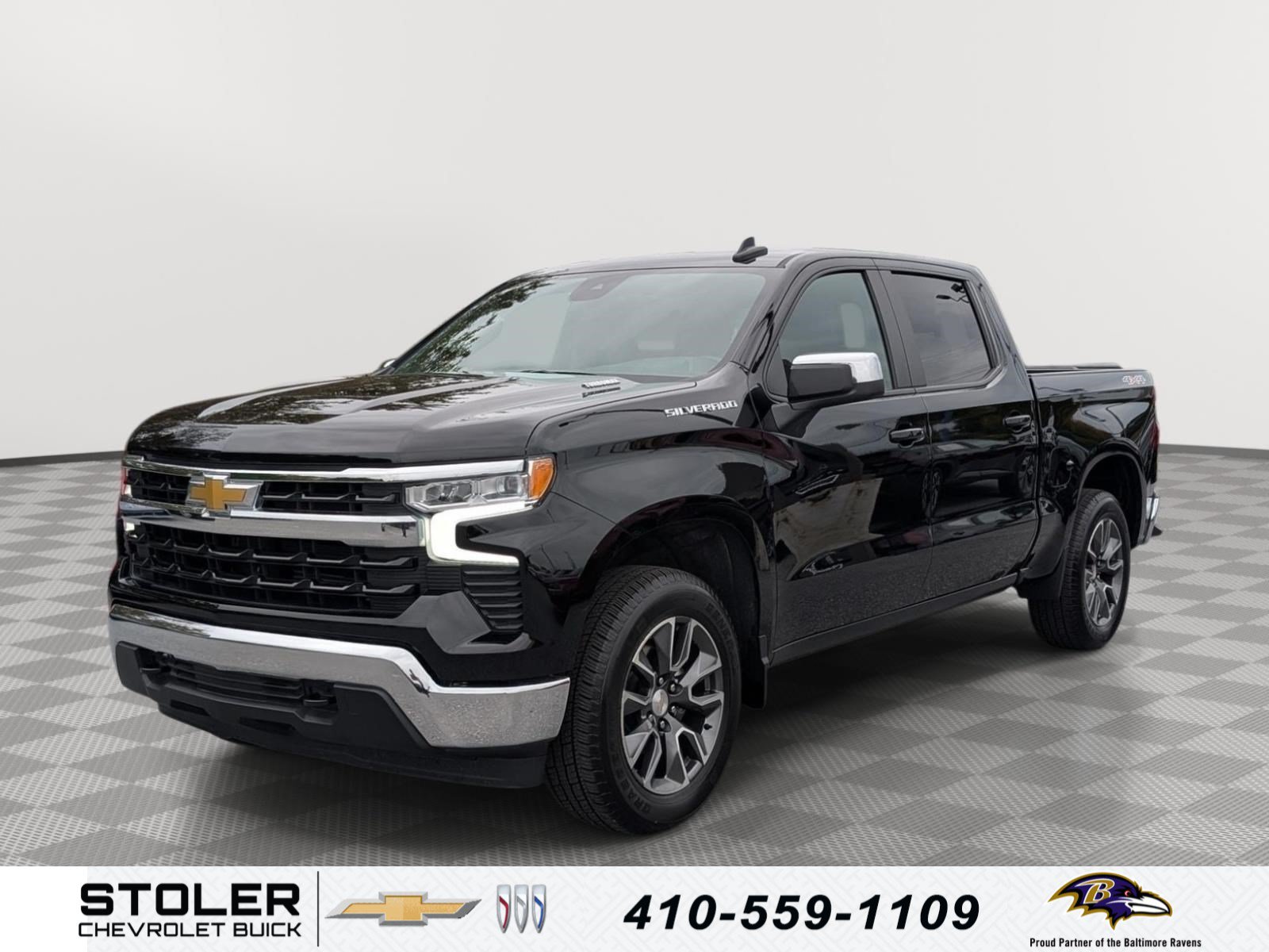 Used 2025 Chevrolet Silverado 1500 LT AWD/4WD image 1