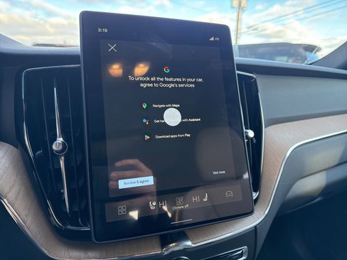 New 2026 Volvo XC60 B5 Plus w/ Protection Package Premier image 22