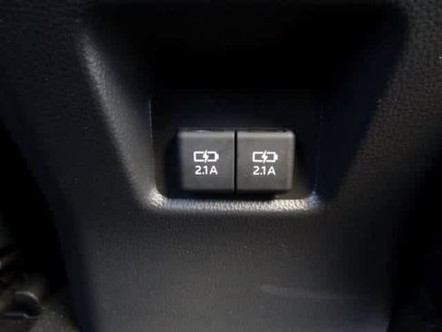 Used 2020 Toyota RAV4 Limited image 13