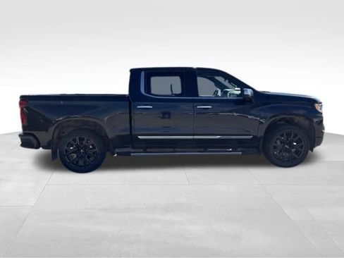Used 2023 Chevrolet Silverado 1500 High Country w/ High Country Premium Package AWD/4WD image 6