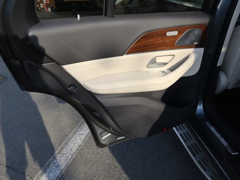 Used 2020 Mercedes-Benz GLE 450 4MATIC image 31